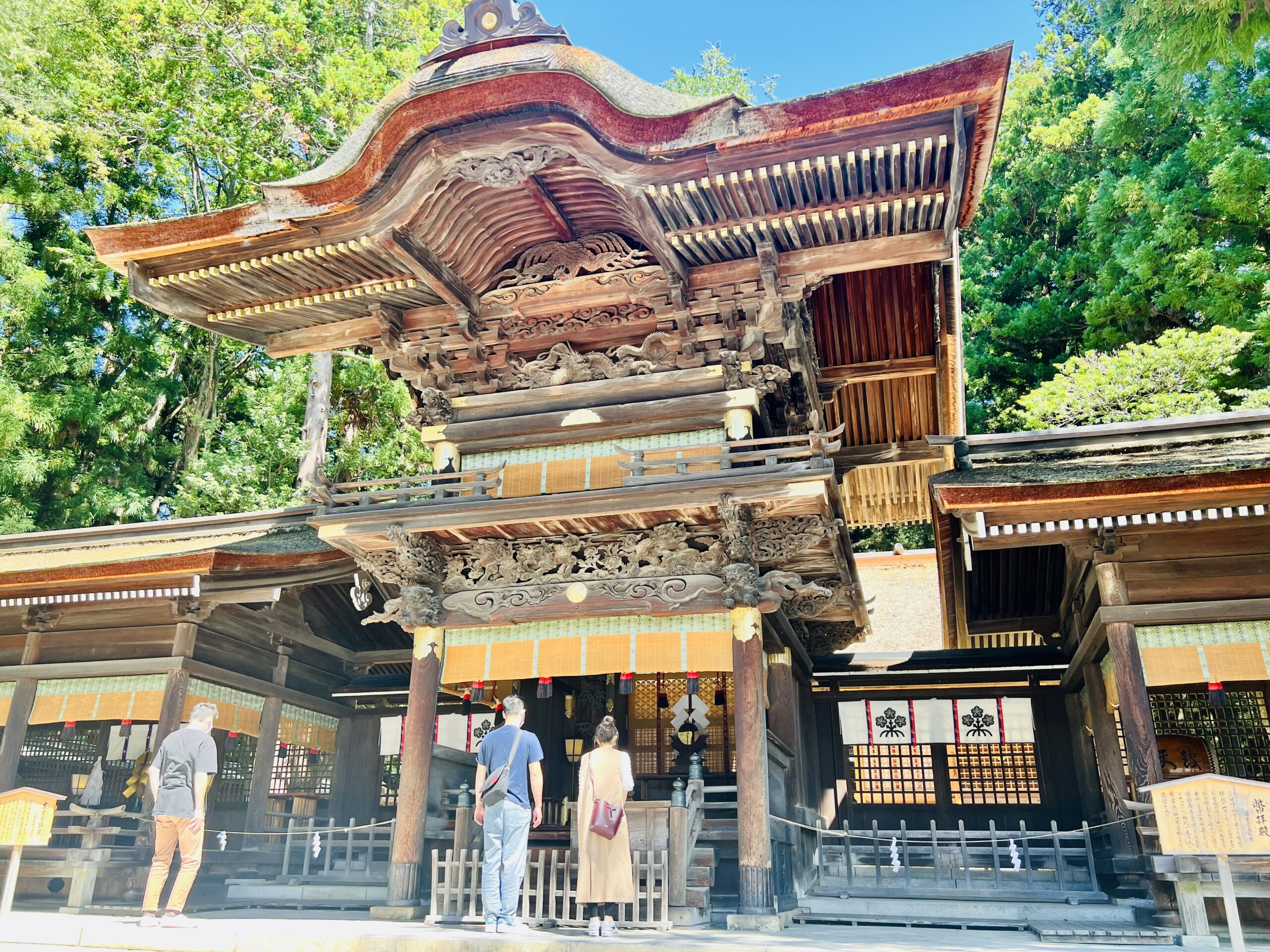 諏訪大社・下社秋宮